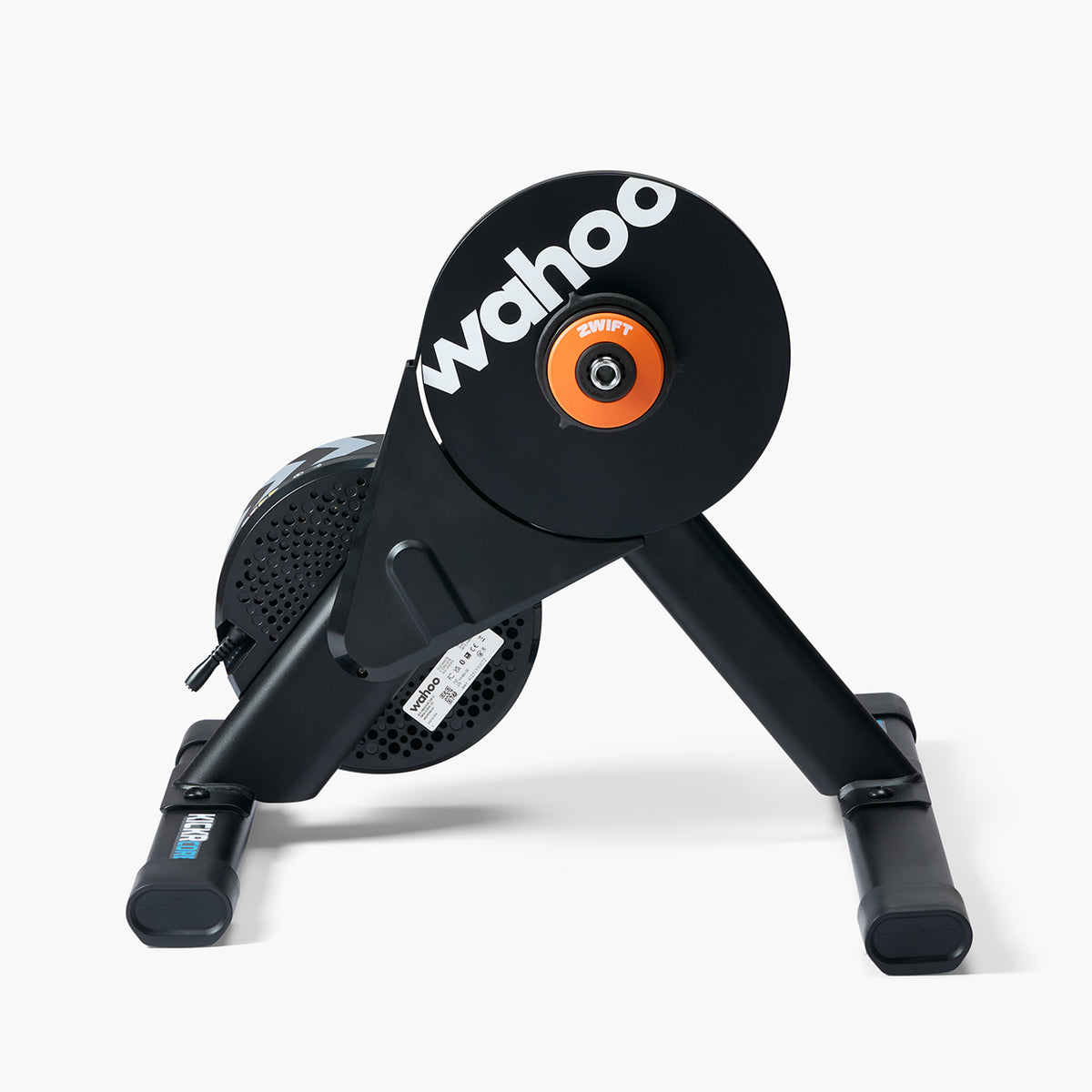 Wahoo KICKR CORE 2 mit Zwift Cog und Click